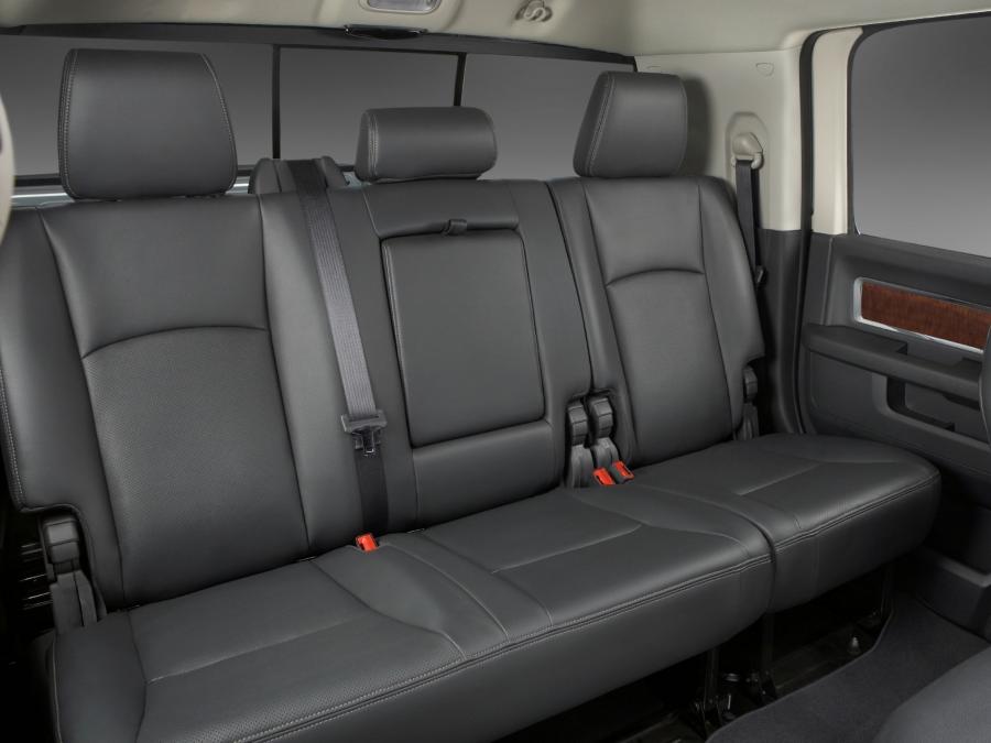  Dodge Ram 3500 Heavy Duty Mega Cab 2009 года  (фото 13 из 21)